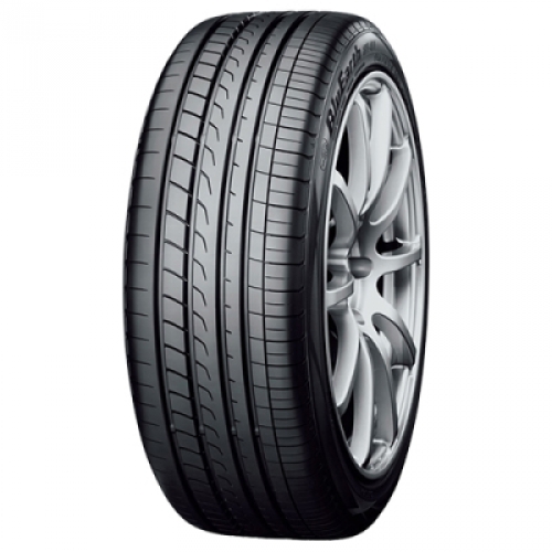 YOKOHAMA RV-02 BluEarth 225/60 R18 100V